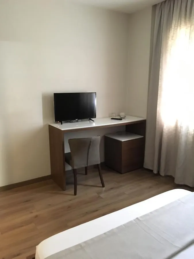 Soleo Hotel Tirana Bed & Breakfast